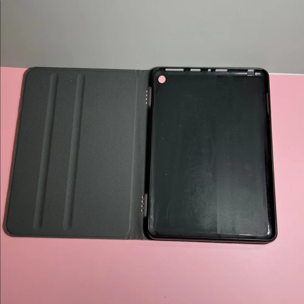 8 inch tablet case for Amazon fire.